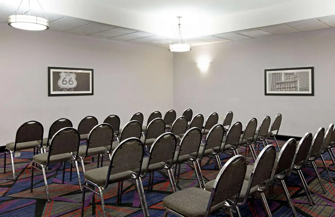 La Quinta By Wyndham Tulsa Airport / Expo Square-1